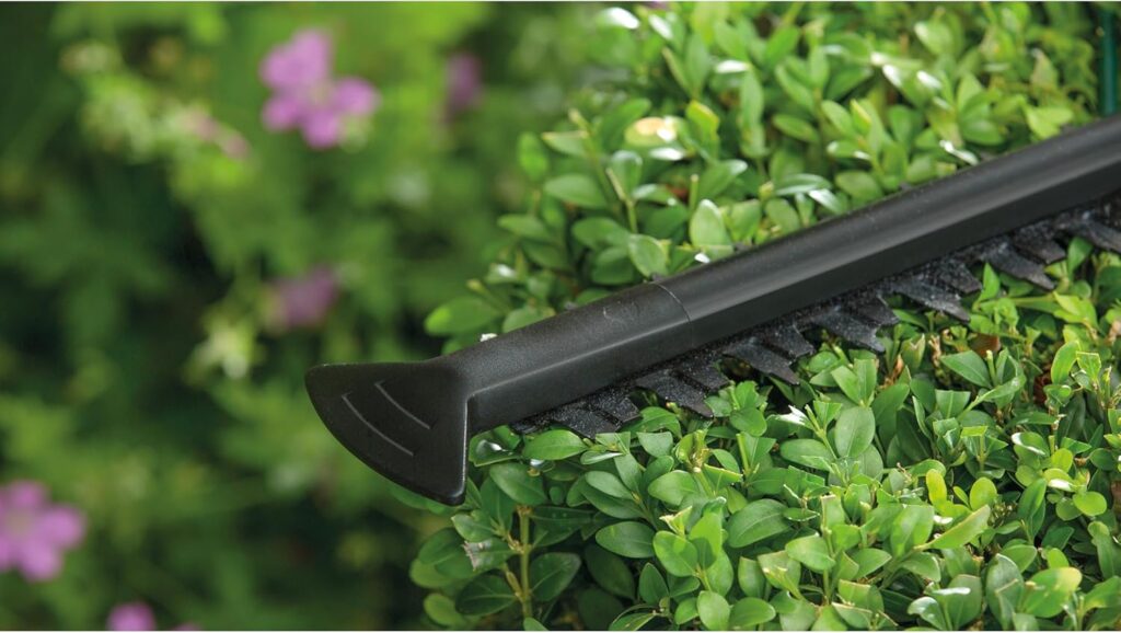 Bosch Elektrische Heckenschere EasyHedgeCut 45 Test